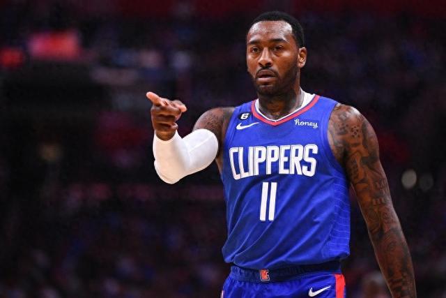 中国男篮不敌塞尔维亚 李凯尔6分4板赵睿13分